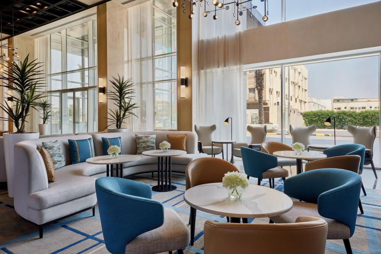 Courtyard By Marriott Jubail Hotell Exteriör bild