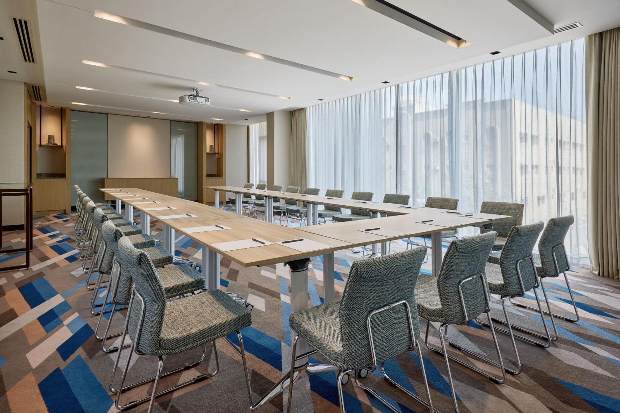 Courtyard By Marriott Jubail Hotell Exteriör bild