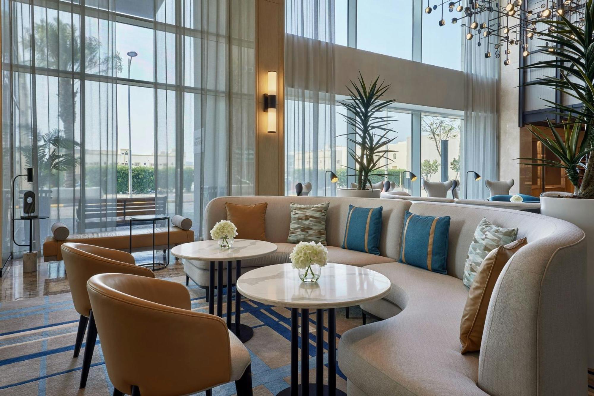 Courtyard By Marriott Jubail Hotell Exteriör bild